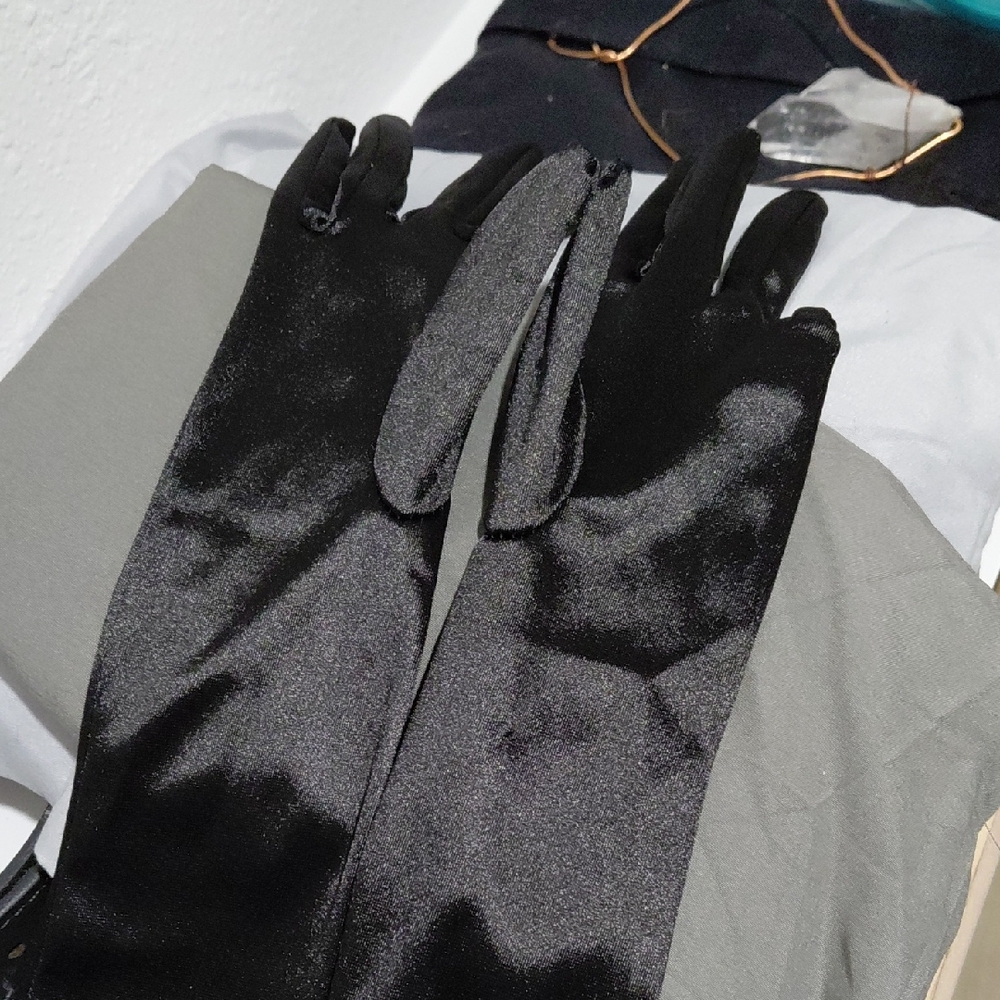 Source Unknown Black Satin Gloves